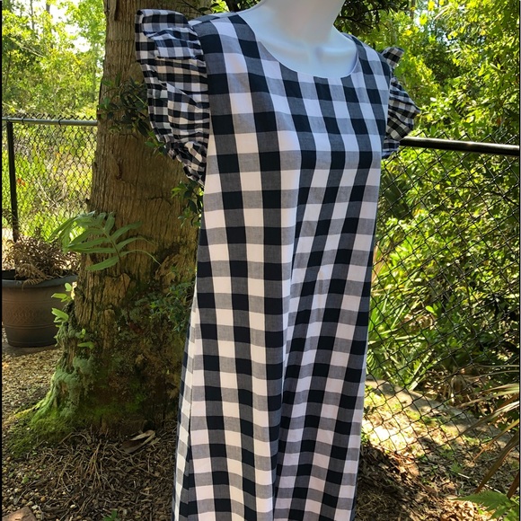 Duffield Lane Dress - Picture 2 of 9